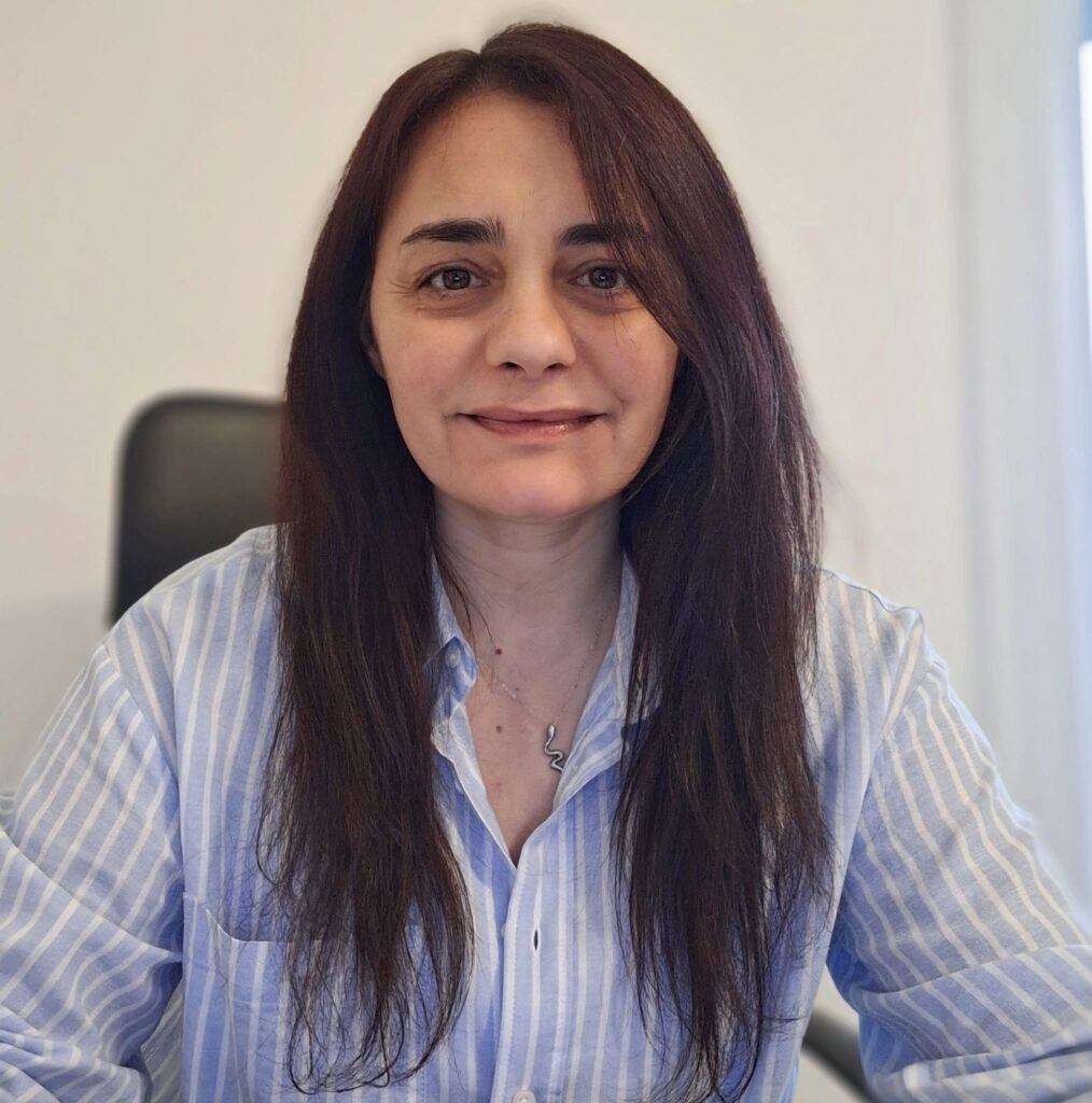CRISTINA MIRICĂ